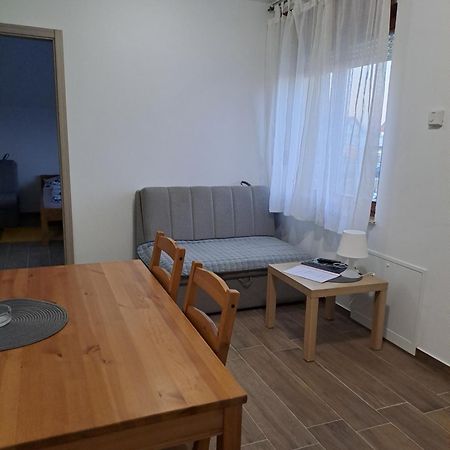 Sara1 Apartamento Slavonski Brod Exterior foto