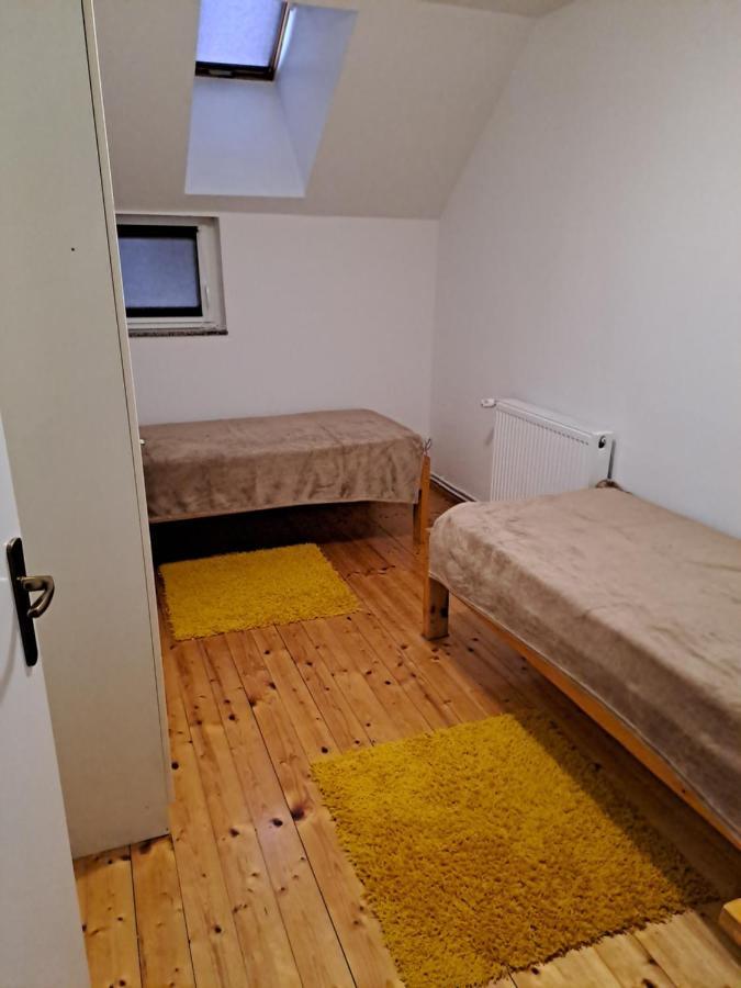 Sara1 Apartamento Slavonski Brod Exterior foto